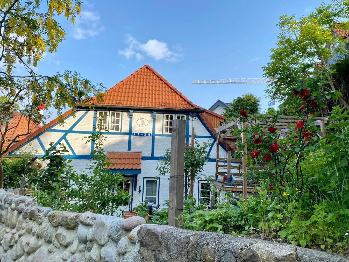 Fischerhaus Blankenese Hamburg Exterior photo